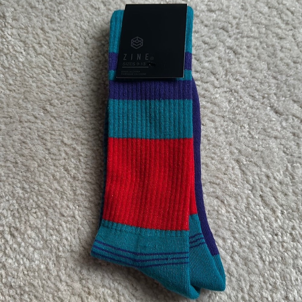 Zumiez socks 9-13size